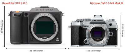 Größenvergleich: Hasselblad X1D II 50C vs. OM System OM-D E-M5 Mark III Größenvergleich: Hasselblad X1D II 50C vs. OM System OM-D E-M5 Mark III