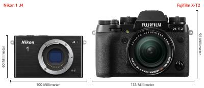 Größenvergleich: Nikon 1 J4 vs. Fujifilm X-T2 Größenvergleich: Nikon 1 J4 vs. Fujifilm X-T2