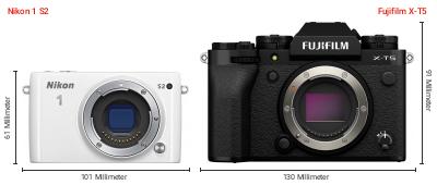 Größenvergleich: Nikon 1 S2 vs. Fujifilm X-T5 Größenvergleich: Nikon 1 S2 vs. Fujifilm X-T5