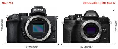Größenvergleich: Nikon Z50 vs. OM System OM-D E-M10 Mark IV