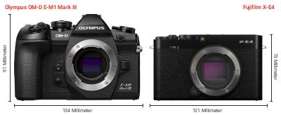 Größenvergleich: OM System OM-D E-M1 Mark III vs. Fujifilm X-E4 Größenvergleich: OM System OM-D E-M1 Mark III vs. Fujifilm X-E4