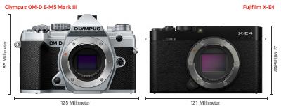 Größenvergleich: OM System OM-D E-M5 Mark III vs. Fujifilm X-E4 Größenvergleich: OM System OM-D E-M5 Mark III vs. Fujifilm X-E4