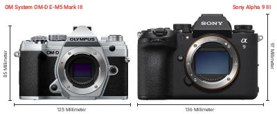 Größenvergleich: OM System OM-D E-M5 Mark III vs. Sony Alpha 9 III Größenvergleich: OM System OM-D E-M5 Mark III vs. Sony Alpha 9 III