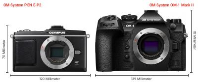 Größenvergleich: OM System PEN E-P2 vs. OM System OM-1 Mark II Größenvergleich: OM System PEN E-P2 vs. OM System OM-1 Mark II