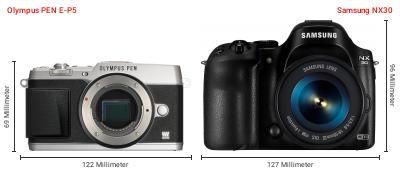Größenvergleich: OM System PEN E-P5 vs. Samsung NX30 Größenvergleich: OM System PEN E-P5 vs. Samsung NX30