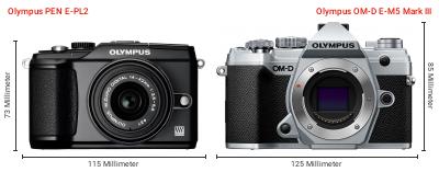 Größenvergleich: OM System PEN E-PL2 vs. OM System OM-D E-M5 Mark III Größenvergleich: OM System PEN E-PL2 vs. OM System OM-D E-M5 Mark III
