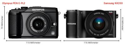 Größenvergleich: OM System PEN E-PL2 vs. Samsung NX200 Größenvergleich: OM System PEN E-PL2 vs. Samsung NX200