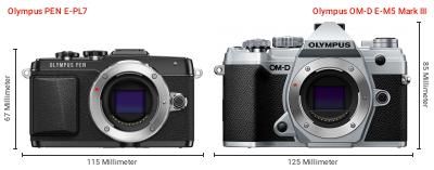 Größenvergleich: OM System PEN E-PL7 vs. OM System OM-D E-M5 Mark III Größenvergleich: OM System PEN E-PL7 vs. OM System OM-D E-M5 Mark III