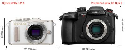 Größenvergleich: OM System PEN E-PL8 vs. Panasonic Lumix DC-GH5 II Größenvergleich: OM System PEN E-PL8 vs. Panasonic Lumix DC-GH5 II