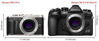 Größenvergleich: OM System PEN E-PL9 vs. OM System OM-D E-M1 Mark III Größenvergleich: OM System PEN E-PL9 vs. OM System OM-D E-M1 Mark III