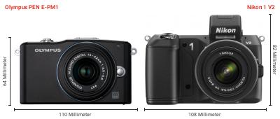 Größenvergleich: OM System PEN E-PM1 vs. Nikon 1 V2 Größenvergleich: OM System PEN E-PM1 vs. Nikon 1 V2