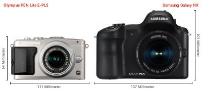 Größenvergleich: OM System PEN Lite E-PL5 vs. Samsung Galaxy NX Größenvergleich: OM System PEN Lite E-PL5 vs. Samsung Galaxy NX