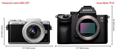 Größenvergleich: Panasonic Lumix DMC-GF7 vs. Sony Alpha 7R III Größenvergleich: Panasonic Lumix DMC-GF7 vs. Sony Alpha 7R III