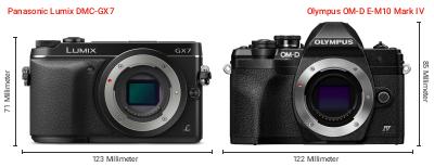 Größenvergleich: Panasonic Lumix DMC-GX7 vs. OM System OM-D E-M10 Mark IV Größenvergleich: Panasonic Lumix DMC-GX7 vs. OM System OM-D E-M10 Mark IV