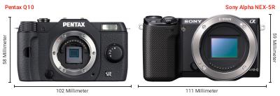 Größenvergleich: Pentax Q10 vs. Sony Alpha NEX-5R Größenvergleich: Pentax Q10 vs. Sony Alpha NEX-5R