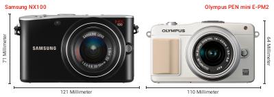 Größenvergleich: Samsung NX100 vs. OM System PEN mini E-PM2 Größenvergleich: Samsung NX100 vs. OM System PEN mini E-PM2