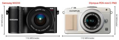 Größenvergleich: Samsung NX200 vs. OM System PEN mini E-PM2 Größenvergleich: Samsung NX200 vs. OM System PEN mini E-PM2