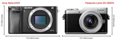 Größenvergleich: Sony Alpha 6000 vs. Panasonic Lumix DC-GX800 Größenvergleich: Sony Alpha 6000 vs. Panasonic Lumix DC-GX800