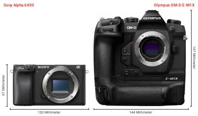 Größenvergleich: Sony Alpha 6400 vs. OM System OM-D E-M1X Größenvergleich: Sony Alpha 6400 vs. OM System OM-D E-M1X