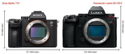 Größenvergleich: Sony Alpha 7 III vs. Panasonic Lumix DC-S5 II Größenvergleich: Sony Alpha 7 III vs. Panasonic Lumix DC-S5 II