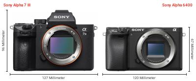 Größenvergleich: Sony Alpha 7 III vs. Sony Alpha 6400 Größenvergleich: Sony Alpha 7 III vs. Sony Alpha 6400