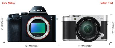 Größenvergleich: Sony Alpha 7 vs. Fujifilm X-A3 Größenvergleich: Sony Alpha 7 vs. Fujifilm X-A3