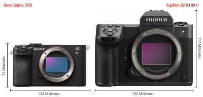 Größenvergleich: Sony Alpha 7CR vs. Fujifilm GFX100 II Größenvergleich: Sony Alpha 7CR vs. Fujifilm GFX100 II