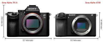 Größenvergleich: Sony Alpha 7R III vs. Sony Alpha 6700 Größenvergleich: Sony Alpha 7R III vs. Sony Alpha 6700