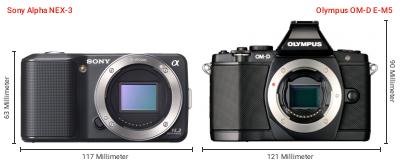 Größenvergleich: Sony Alpha NEX-3 vs. Olympus OM-D E-M5 Größenvergleich: Sony Alpha NEX-3 vs. Olympus OM-D E-M5