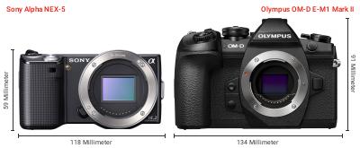 Größenvergleich: Sony Alpha NEX-5 vs. OM System OM-D E-M1 Mark II Größenvergleich: Sony Alpha NEX-5 vs. OM System OM-D E-M1 Mark II