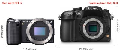 Größenvergleich: Sony Alpha NEX-5 vs. Panasonic Lumix DMC-GH3 Größenvergleich: Sony Alpha NEX-5 vs. Panasonic Lumix DMC-GH3