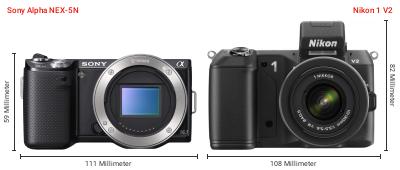 Größenvergleich: Sony Alpha NEX-5N vs. Nikon 1 V2 Größenvergleich: Sony Alpha NEX-5N vs. Nikon 1 V2
