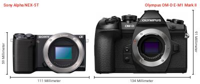Größenvergleich: Sony Alpha NEX-5T vs. OM System OM-D E-M1 Mark II